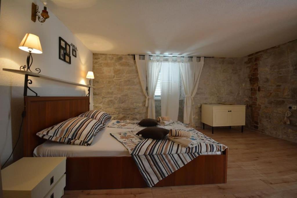 Apartment Gloria - Old City Center Split Exterior photo